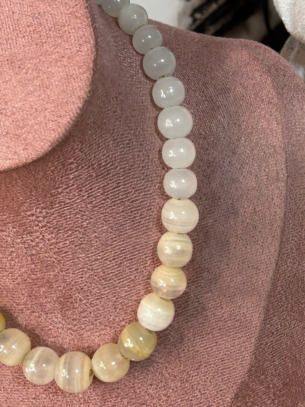 Beautiful Vintage Hong Kong Natural White Agate Necklace - Picture 3 of 10
